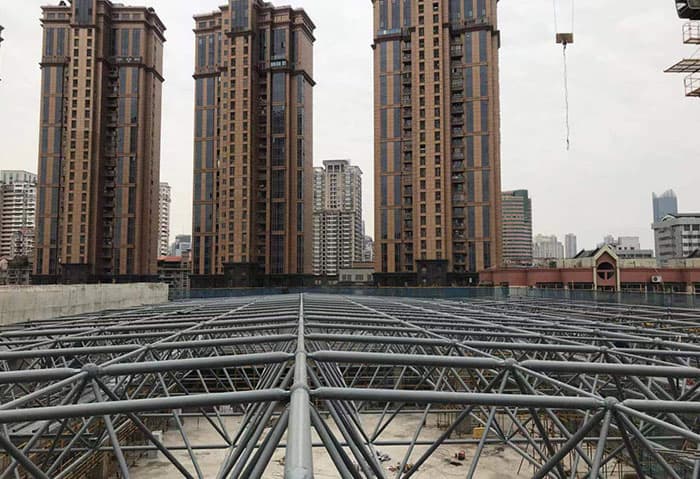 珲春螺栓球网架结构